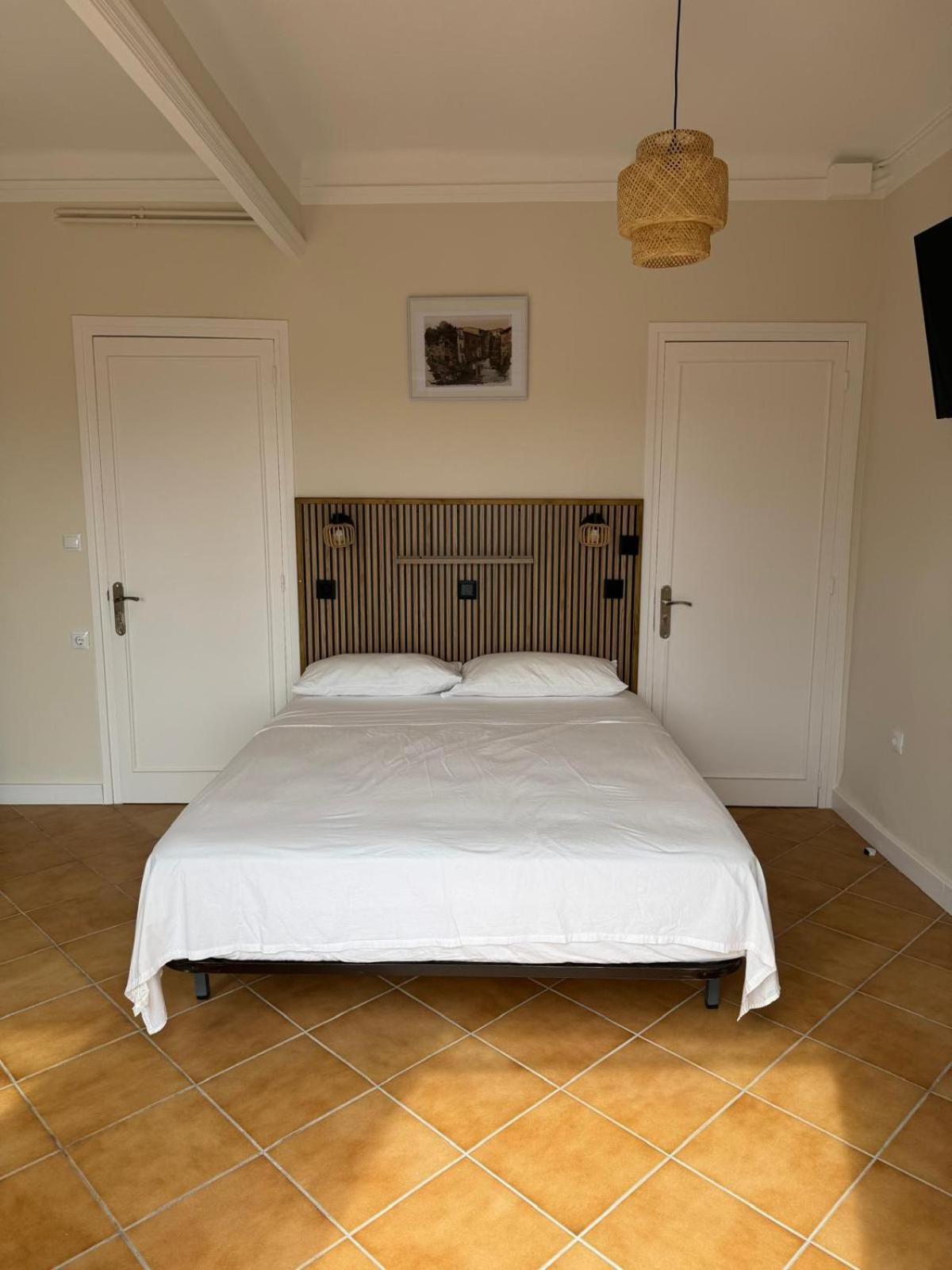 Hostal Restaurant Casa Comaulis La Vajol エクステリア 写真