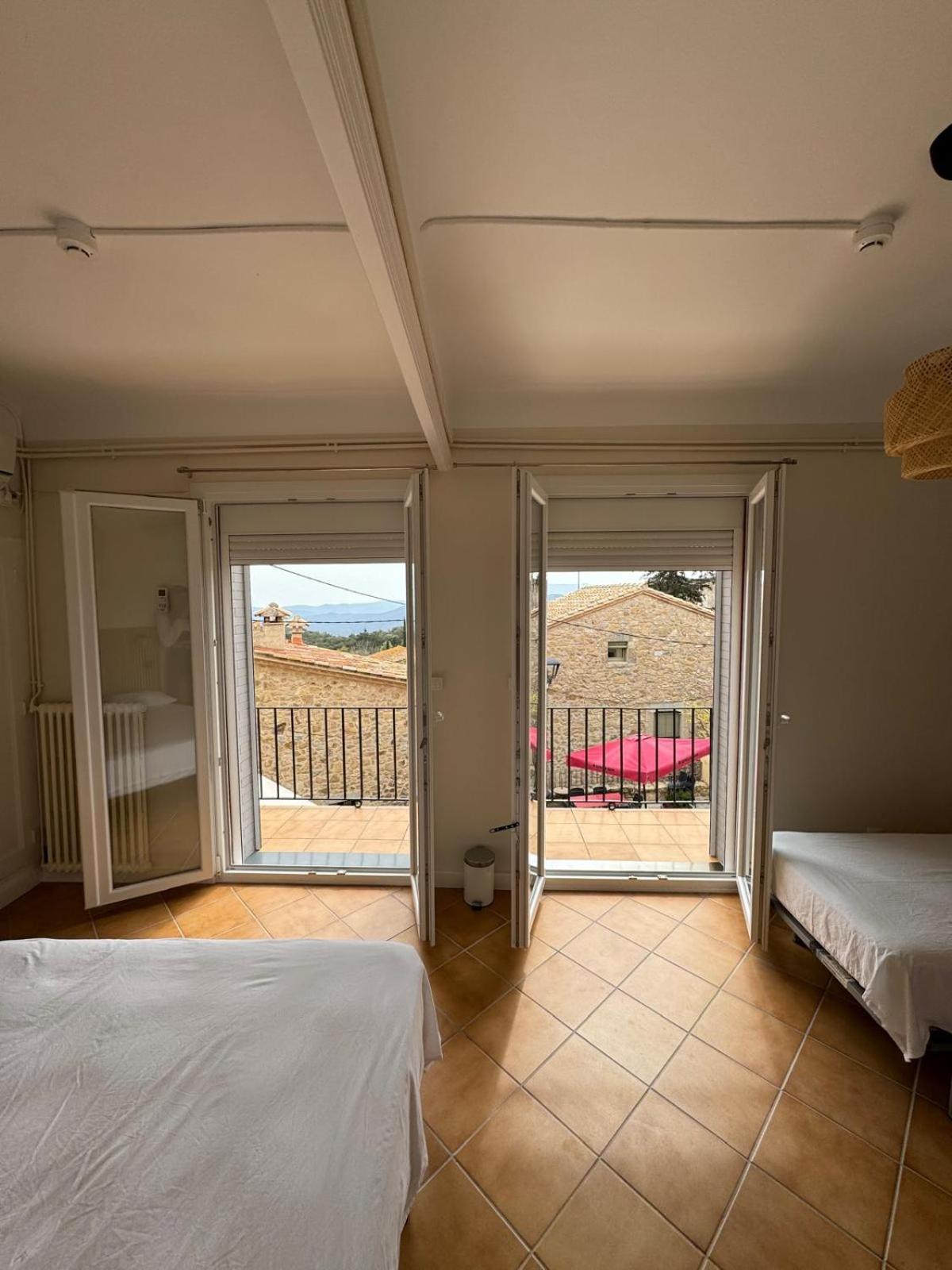 Hostal Restaurant Casa Comaulis La Vajol エクステリア 写真