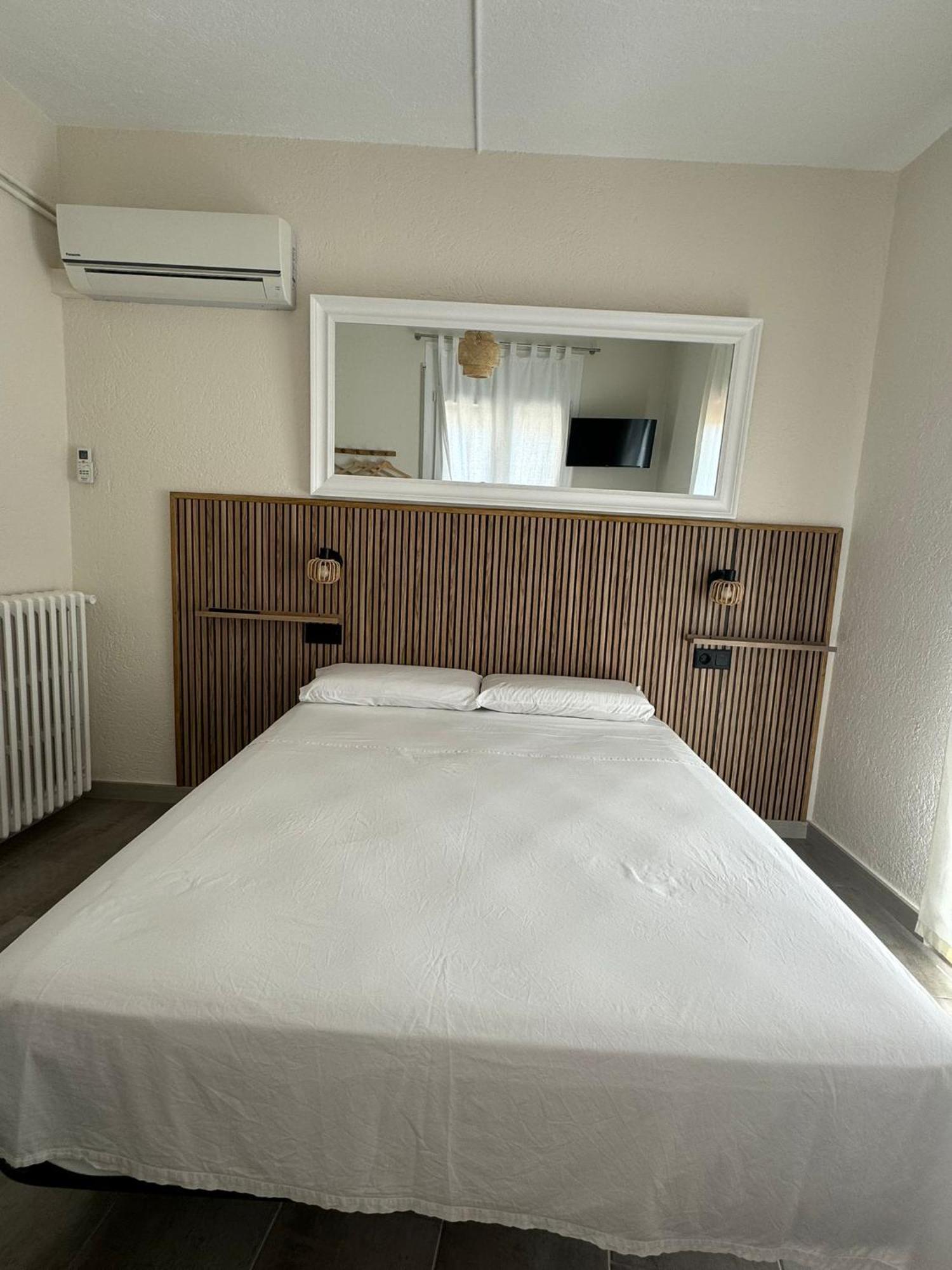 Hostal Restaurant Casa Comaulis La Vajol エクステリア 写真
