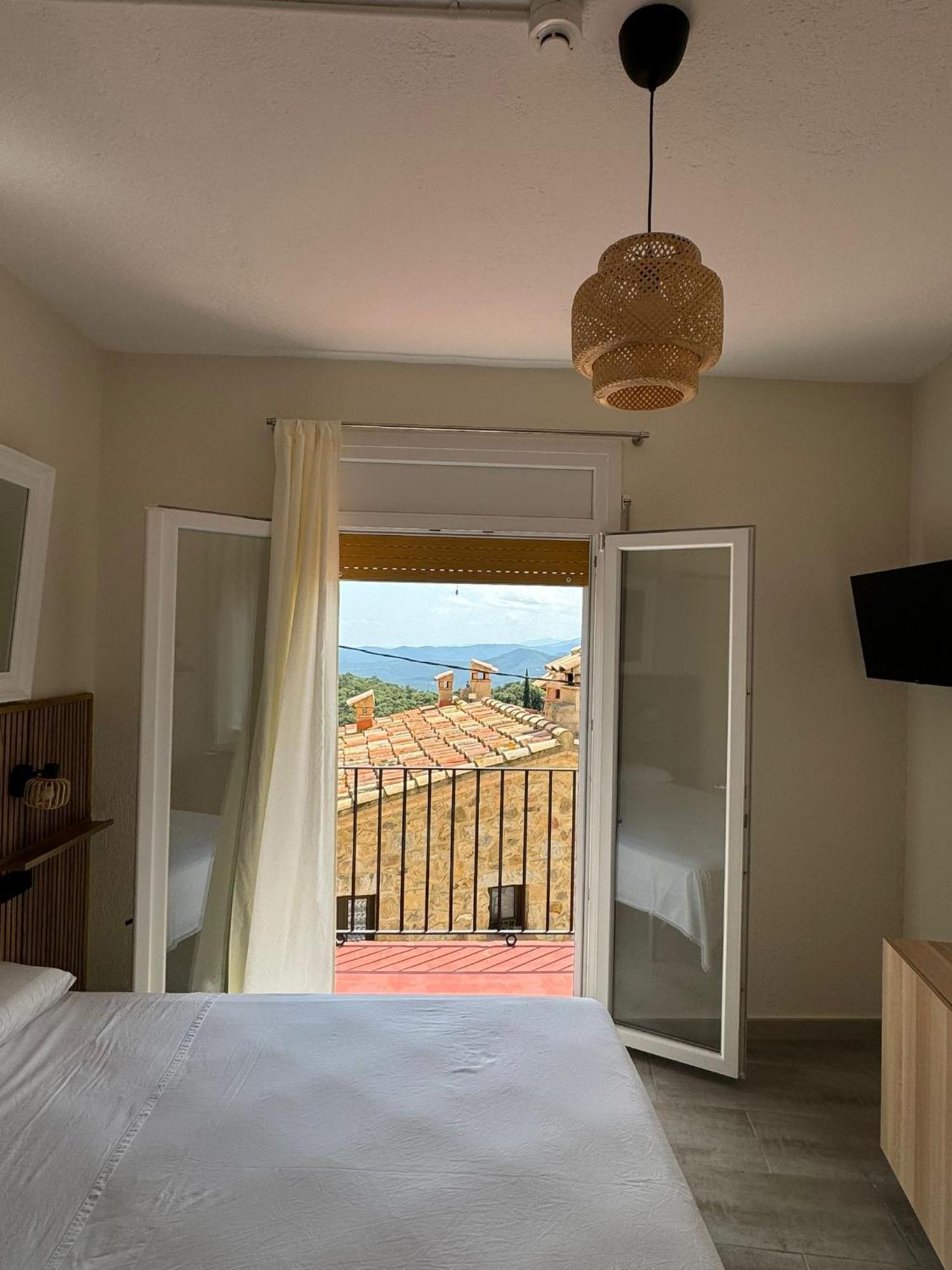 Hostal Restaurant Casa Comaulis La Vajol エクステリア 写真
